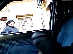 Trenutek prvi pogled vstran in nato videli spredaj