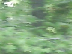 Teen soseda s mama v dvorišču